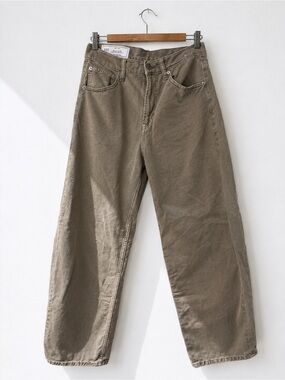 GAP Barrel Leg Jeans in Khaki size 29